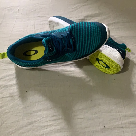 🚨SOLD🚨on eBay 🌲 Oakley 🌲EVzero Size 12 - Picture 2 of 6